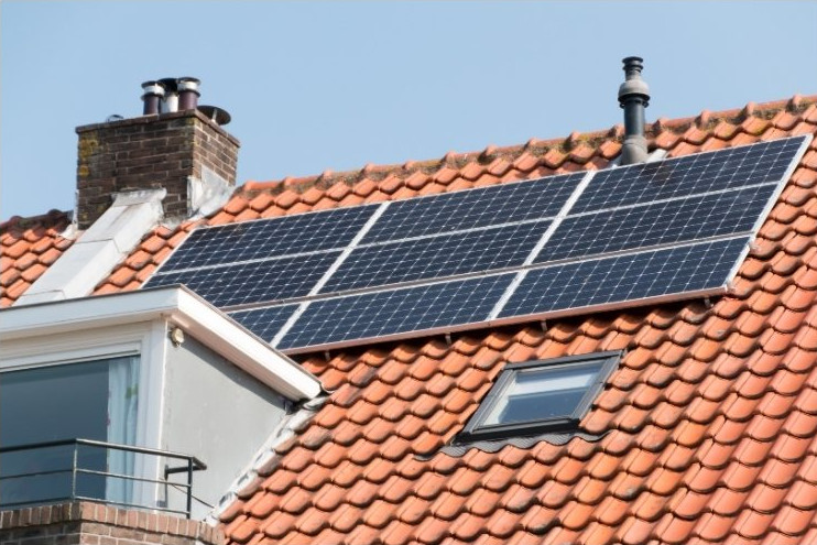 Solceller och bergvärmepump: Framtidens hållbara energilösning hemmet
